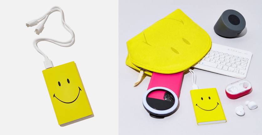 Typo Smiley-printed Charge It charger
