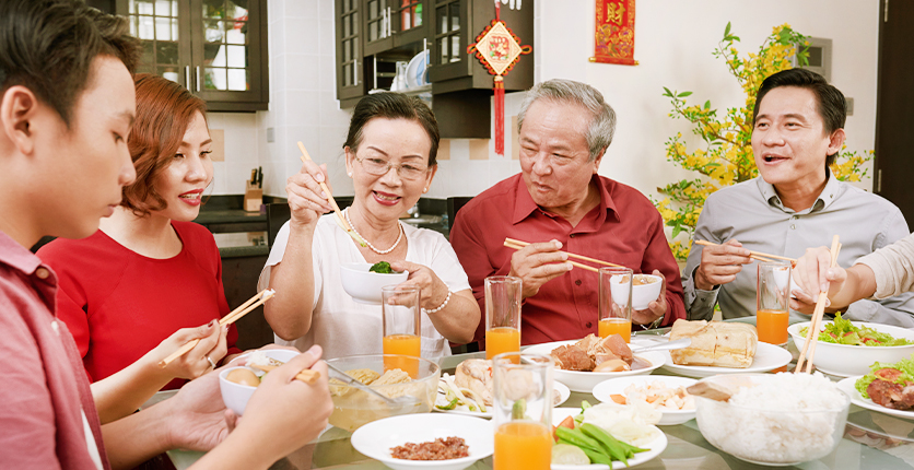 Family gathers over Chinese New Year meal