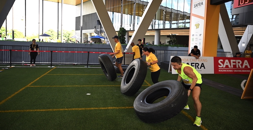 SAFRA Fitness Race Tyre Flip