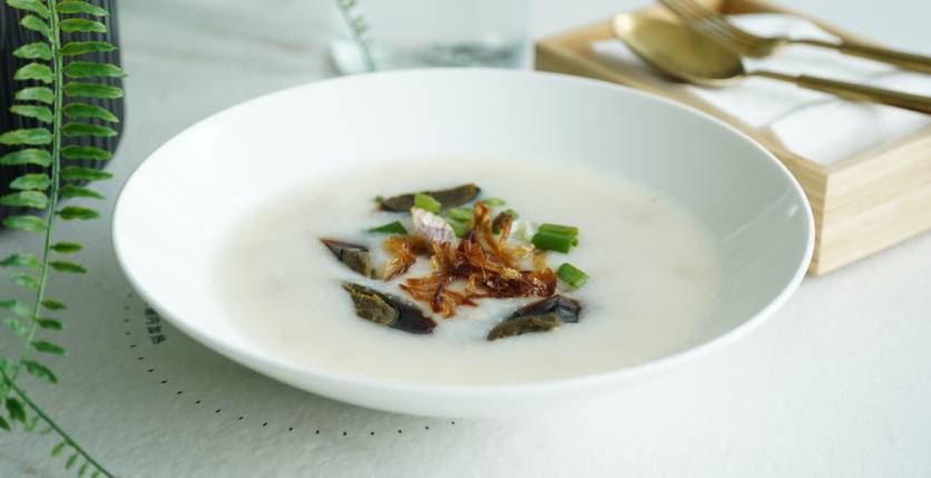 Century Egg with Minced Meat Porridge
