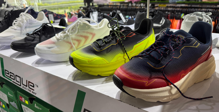 Lifestyle Mart sneakers